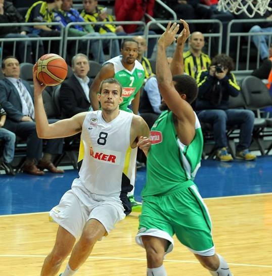 Φενέρμπαχτσε Ούλκερ: Σάρωσε και είναι μόνη πρώτη (photos)