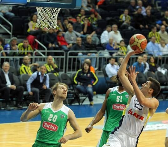 Φενέρμπαχτσε Ούλκερ: Σάρωσε και είναι μόνη πρώτη (photos)