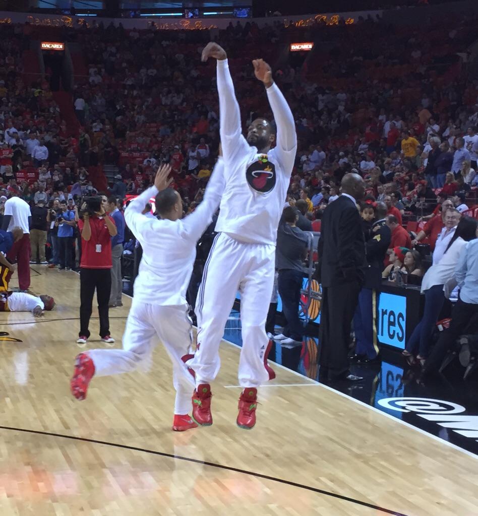 Χιτ - Καβαλίερς: Ο… 31άρης Ουέιντ νίκησε τον… 30άρη Λεμπρόν (photos+videos)