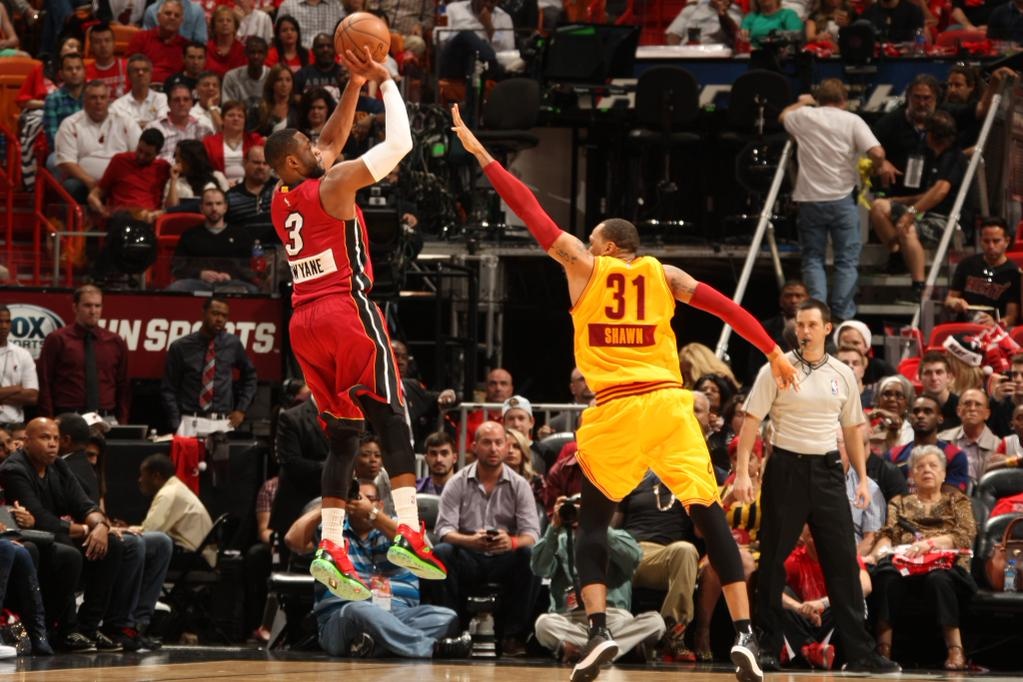 Χιτ - Καβαλίερς: Ο… 31άρης Ουέιντ νίκησε τον… 30άρη Λεμπρόν (photos+videos)