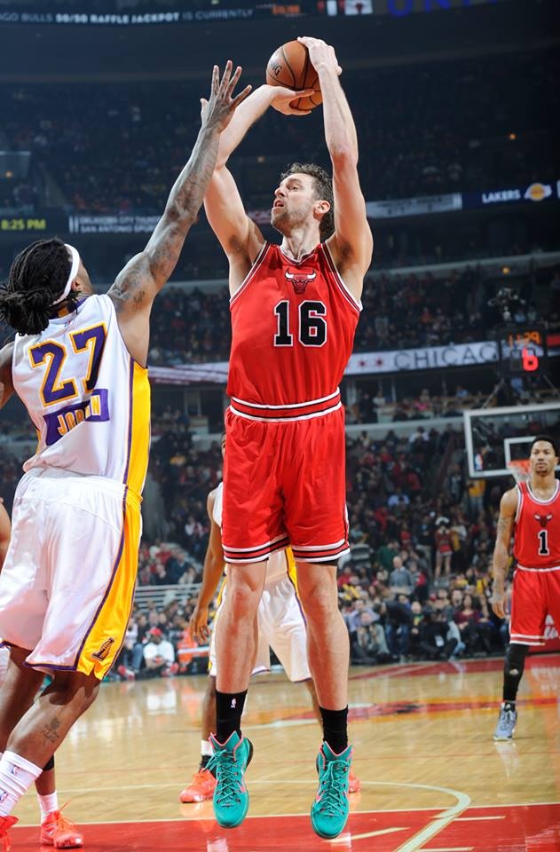 Σικάγο Μπουλς: «20άρα»... Γκασόλ στους Λέικερς (photos+video)