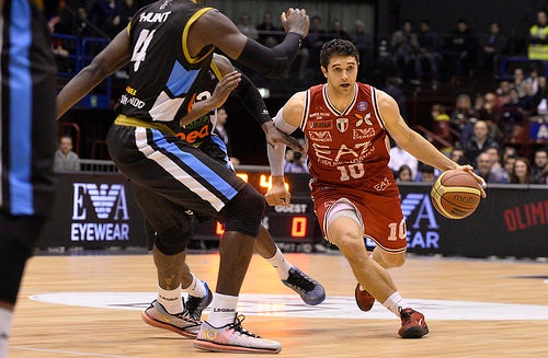 Αρμάνι Μιλάνο: «30άρα» στην... απόρθητη έδρα της (photos)