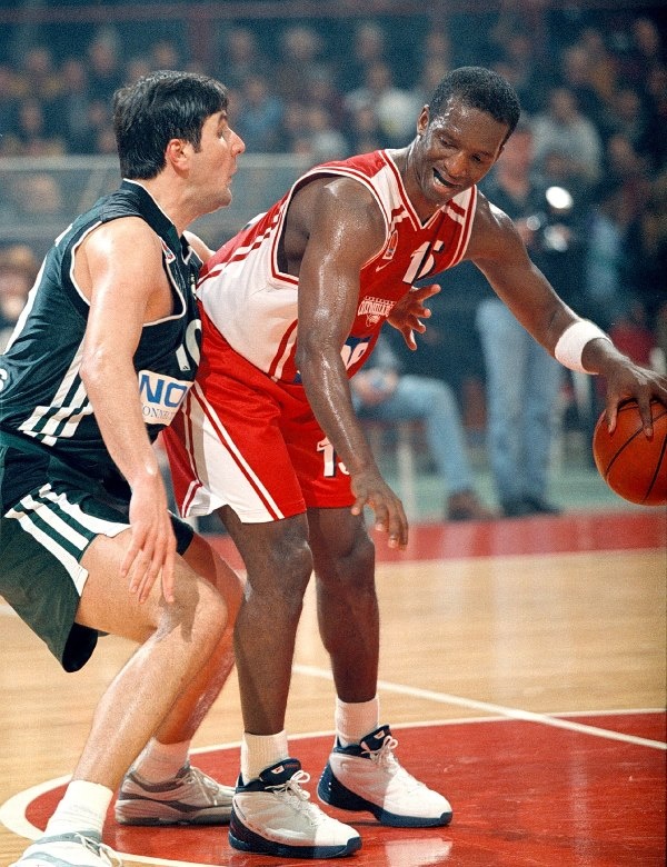 Ρίβερς στο Onsports: «Έπρεπε να μείνω στον Ολυμπιακό!» (photos+videos)