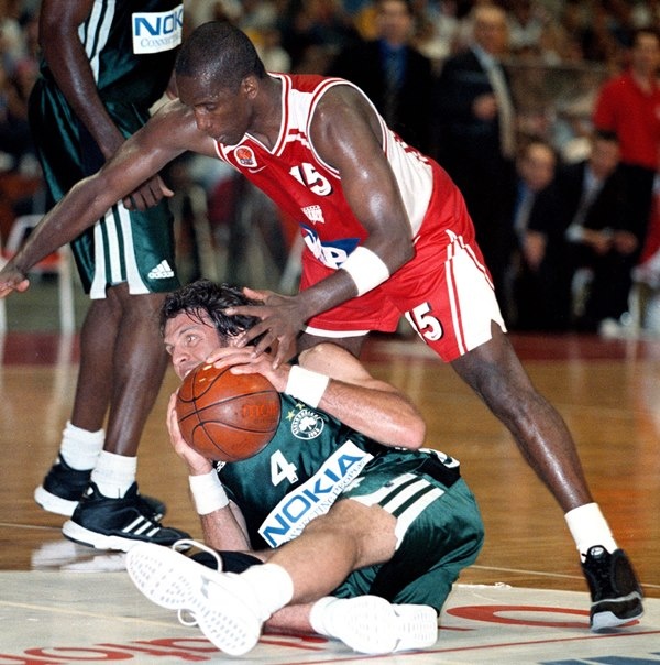 Ρίβερς στο Onsports: «Έπρεπε να μείνω στον Ολυμπιακό!» (photos+videos)