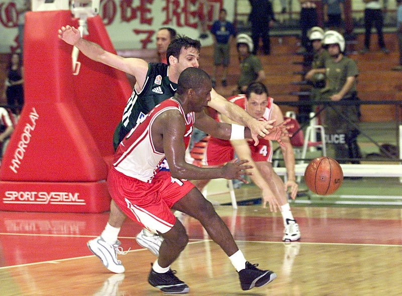 Ρίβερς στο Onsports: «Έπρεπε να μείνω στον Ολυμπιακό!» (photos+videos)