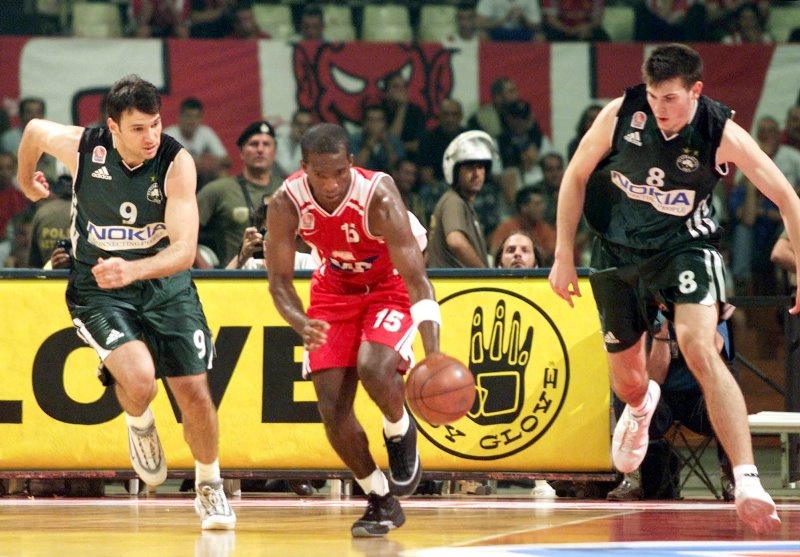 Ρίβερς στο Onsports: «Έπρεπε να μείνω στον Ολυμπιακό!» (photos+videos)