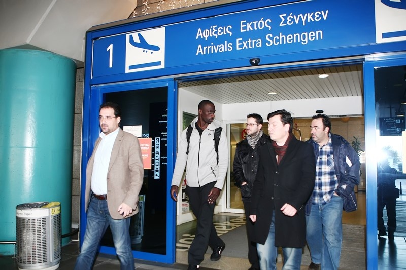 ΑΕΚ: Στην Αθήνα ο Μενσά-Μπονσού (photos)