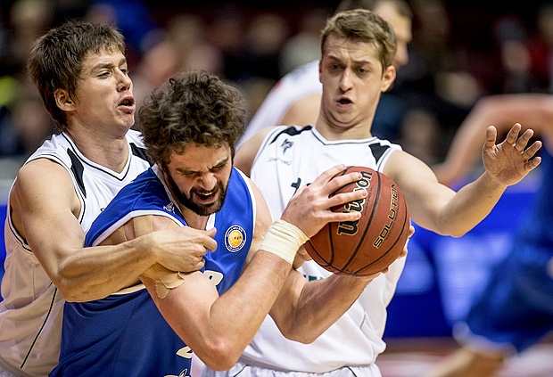 Νίζνι: Ο «διασυρμός» στην Αγία Πετρούπολη (photos+video)