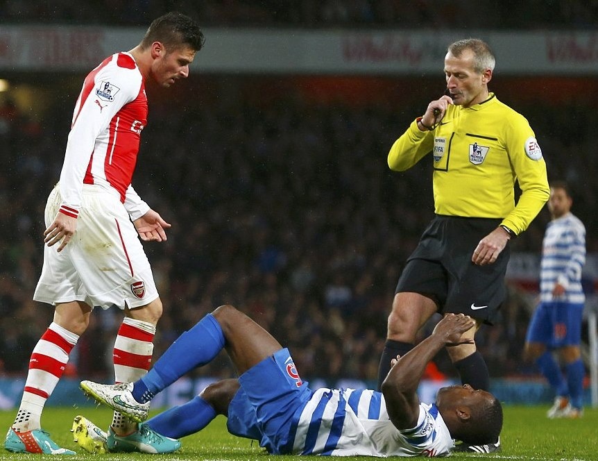 Άρσεναλ: Η «κουτουλιά» του Ζιρού (photos+videos)