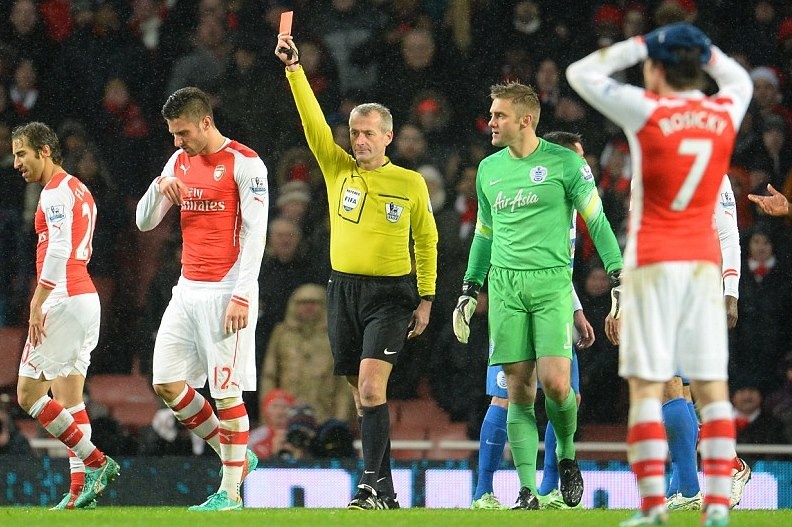 Άρσεναλ: Η «κουτουλιά» του Ζιρού (photos+videos)