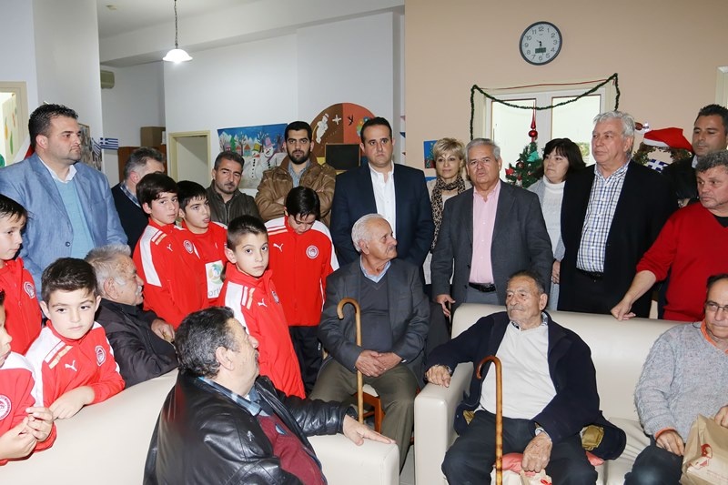 Ολυμπιακός: Δίπλα σε όσους έχουν ανάγκη οι «ερυθρόλευκοι» (photos)