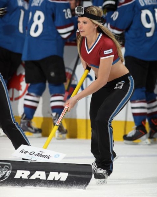 NHL: O πάγος κρατά και τα Ice Girls (photos)