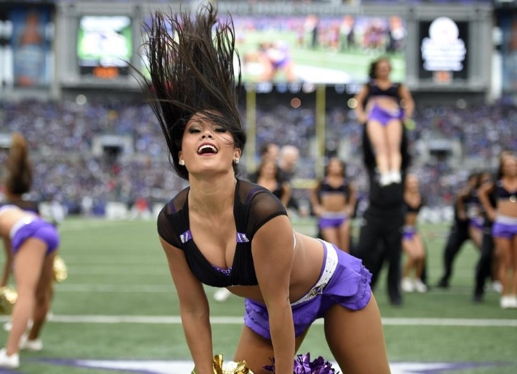 NFL: Playoffs και Cheerleaders (photos)