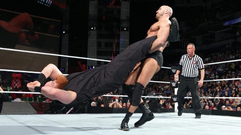 WWE: Αλύγιστος Roman Reings (photos+videos)
