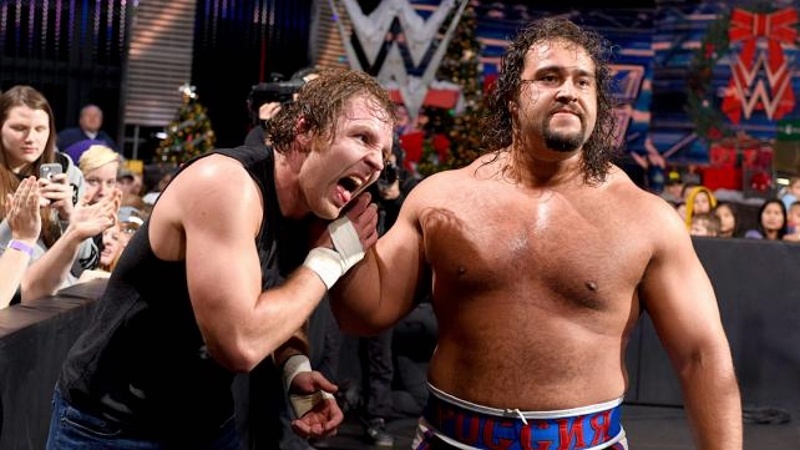 WWE: Αλύγιστος Roman Reings (photos+videos)