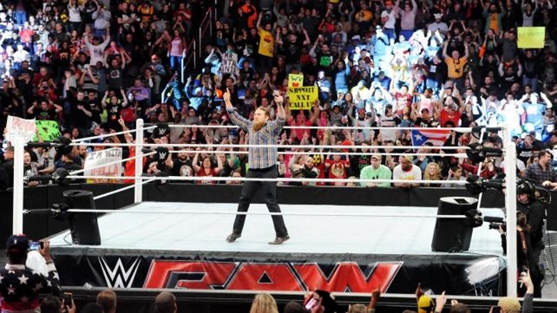 Raw: Έτοιμος δήλωσε ο Daniel Bryan! (videos+photos)