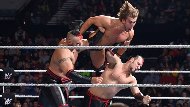 SmackDown: Βίαιη εκδίκηση του Roman Reigns (photos+videos)