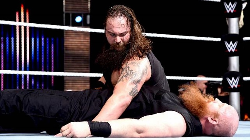 SmackDown: Βίαιη εκδίκηση του Roman Reigns (photos+videos)