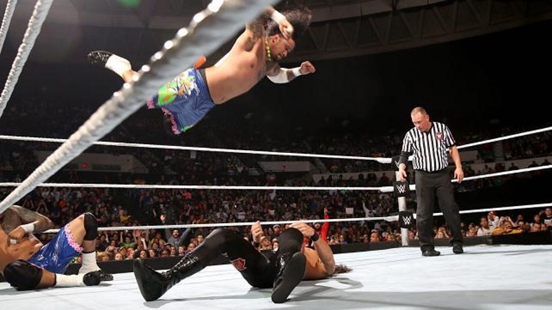 SmackDown: Βίαιη εκδίκηση του Roman Reigns (photos+videos)