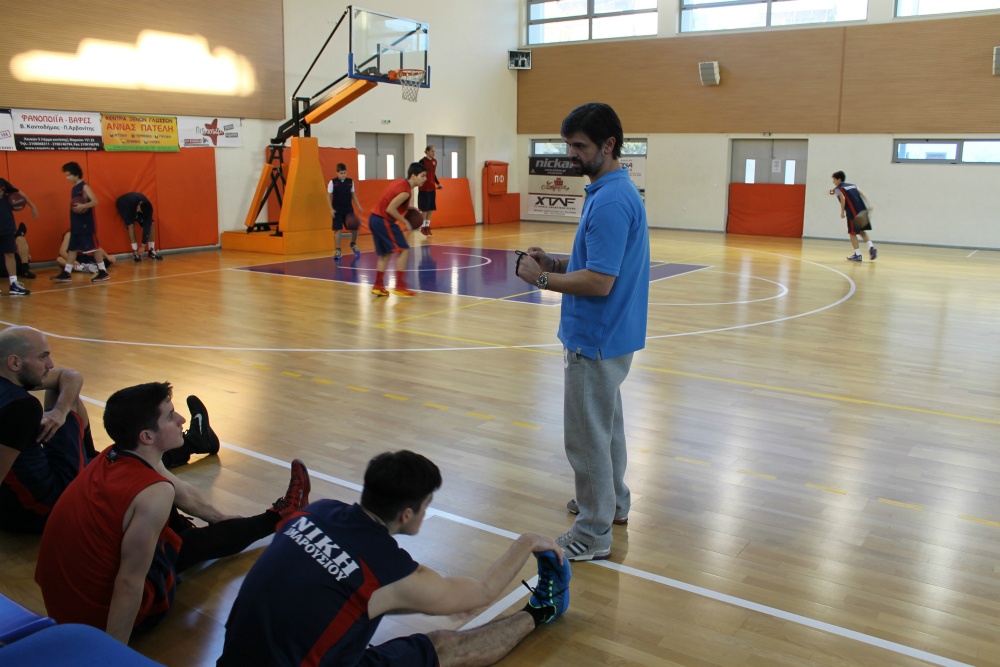 Κωλέτσης: «Να ματώσουμε για την άνοδο» (photos)
