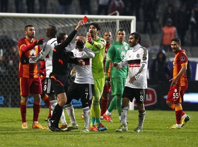 Μπεσίκτας – Γαλατάσαραϊ 0-2 (video)