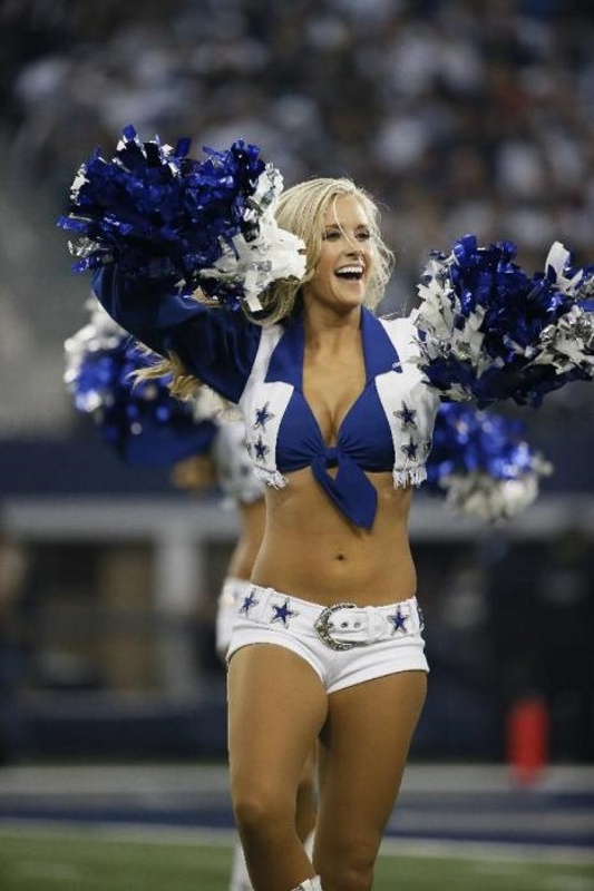 NFL: Οι Cheerleaders της Wild Card Round (photos)