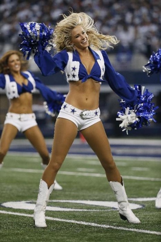 NFL: Οι Cheerleaders της Wild Card Round (photos)