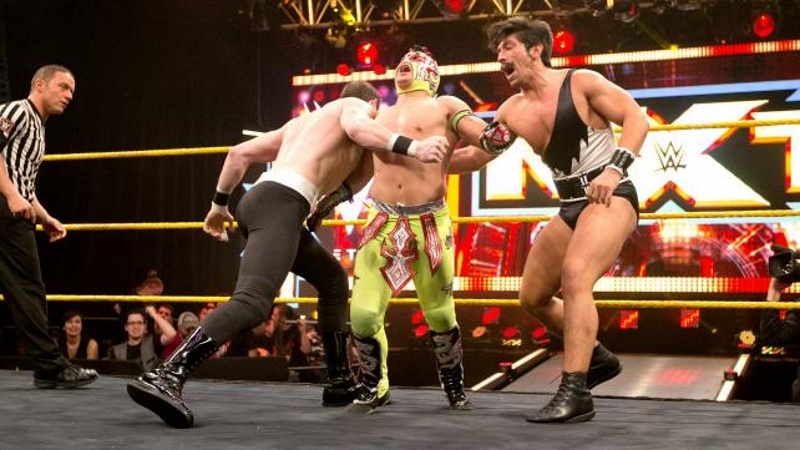 NXT: Υπεράσπιση για Lucha Dragons και «στοιχήματα» για Regal (photos+videos)
