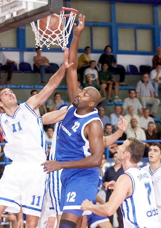 «Έφυγε» ο Ρόι Τάρπλεϊ (videos+photos)