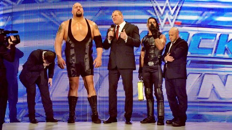 SmackDown: Δίπλα στον Reigns o Ambrose (photos+videos)