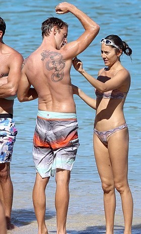 Φόρμουλα 1: Τατουάζ ο Μπάτον, κουπί η Μιτσιμπάτα (photos)