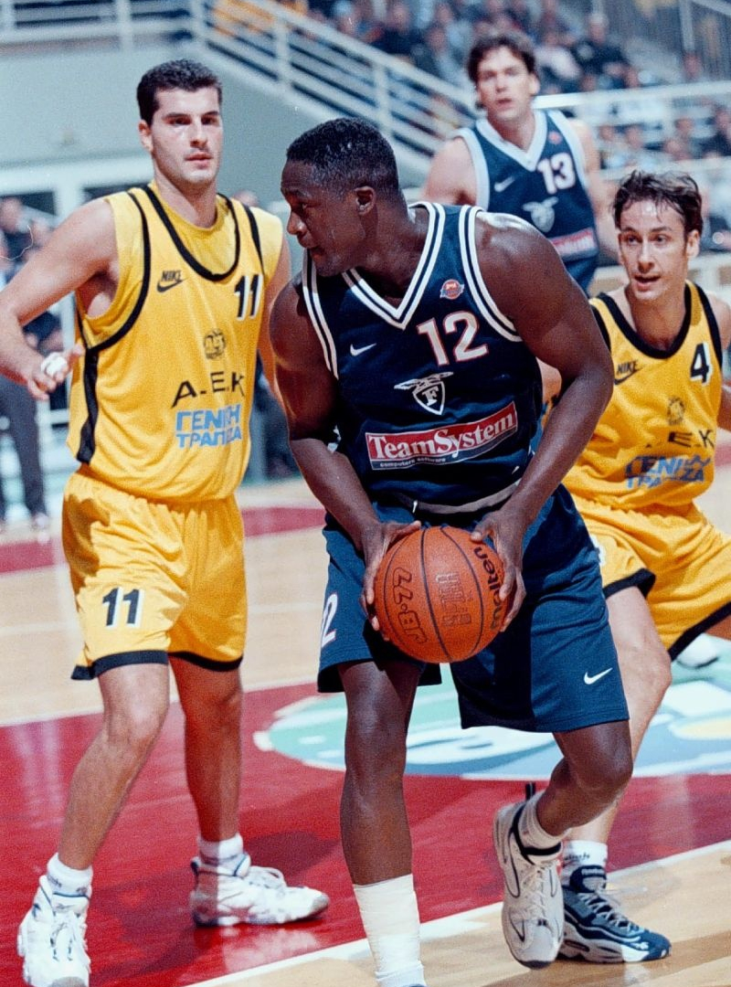 Τα γενέθλια του «Human Highlight Film» (videos+photos)