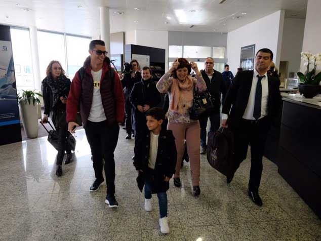 Ρονάλντο: «Θέλω να παίξω με Μέσι και Νόιερ» (photos)
