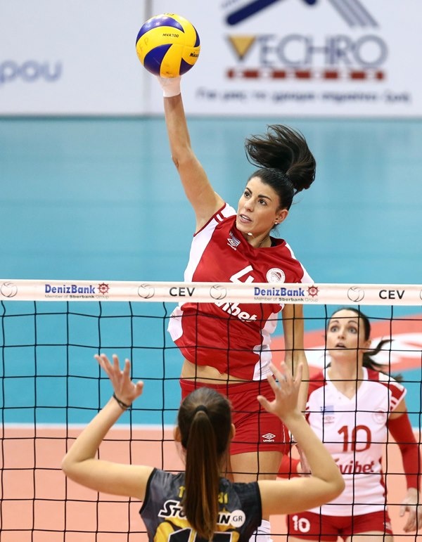 Ολυμπιακός: MVP η Κωνσταντινίδου (photos)