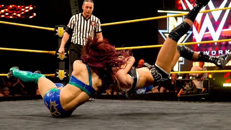 NXT: Υπεράσπιση και πόνος για Sami Zayn (photos+videos)