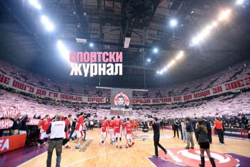 Ερυθρός Αστέρας: Με... γουρούνια η υποδοχή της Γαλατάσαραϊ (video+photos)