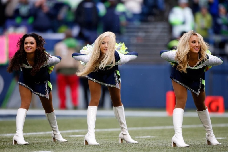 NFL: Οι Cheerleaders των Πάτριοτς και Σίχοκς (photos)
