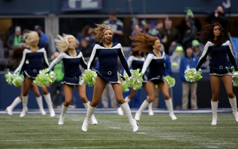 NFL: Οι Cheerleaders των Πάτριοτς και Σίχοκς (photos)