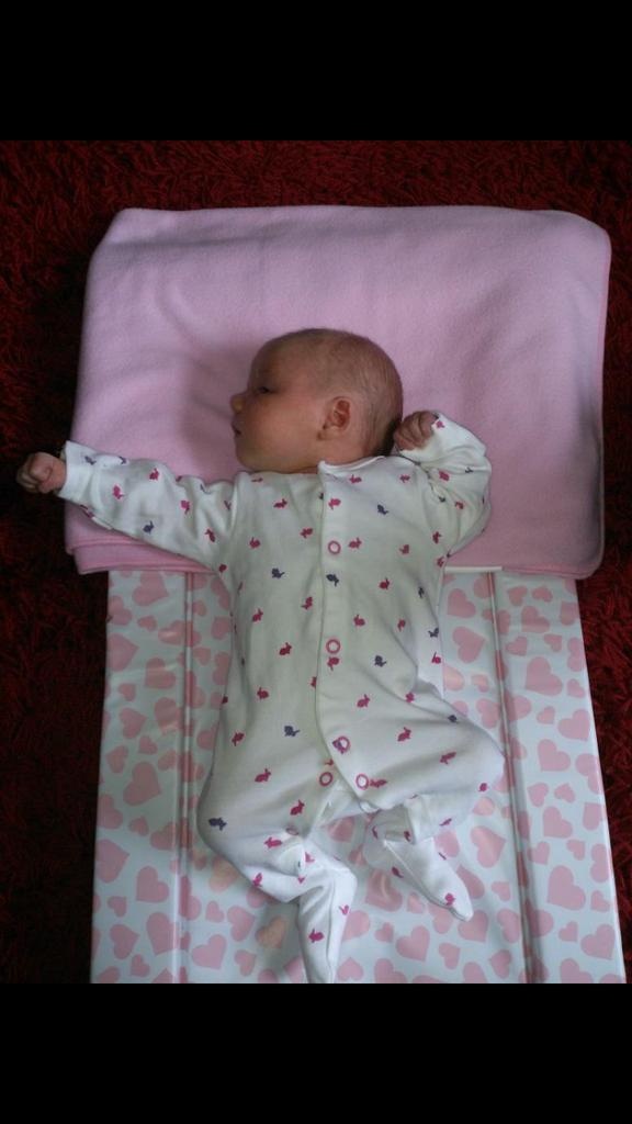 Γιουσέιν Μπολτ: Μωρά τον... αντιγράφουν! (photos)