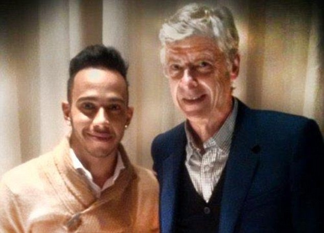 Μερσέντες: Συνάντηση Χάμιλτον, Ρόζμπεργκ με… Βενγκέρ και καλλονές (photos)