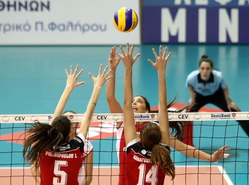 Ολυμπιακός: 3-0 υπό το βλέμμα της Νέσοβιτς (photos)