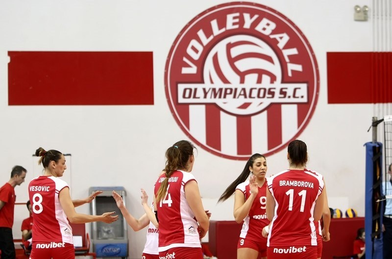 Ολυμπιακός: 3-0 υπό το βλέμμα της Νέσοβιτς (photos)