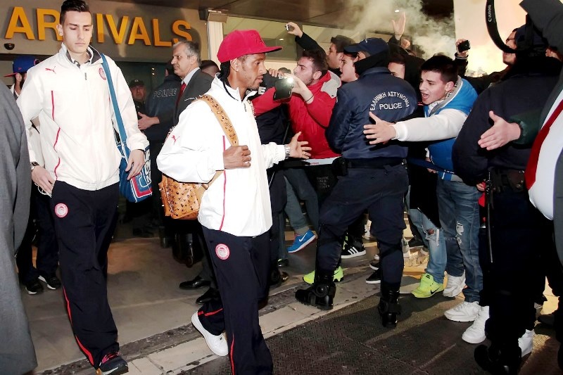 Ολυμπιακός: Αποθέωση στο Ηράκλειο (photos)