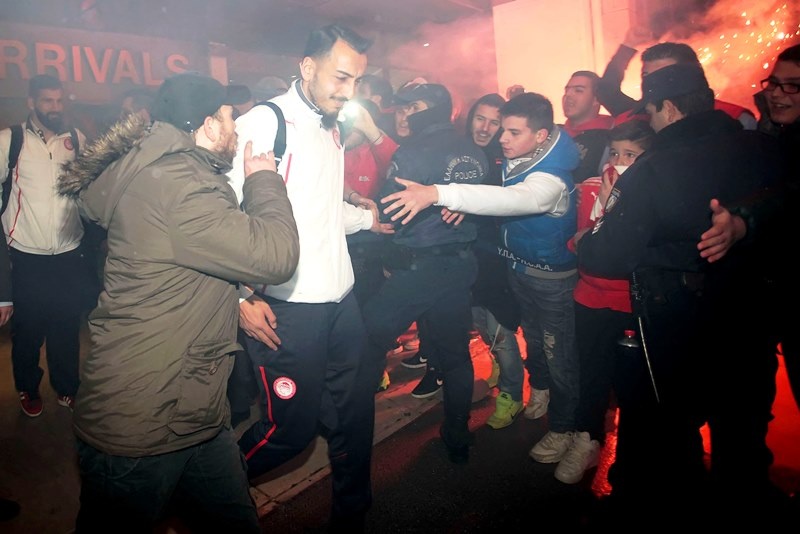 Ολυμπιακός: Αποθέωση στο Ηράκλειο (photos)