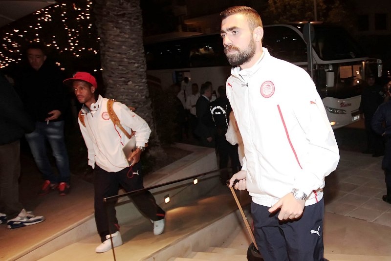 Ολυμπιακός: Αποθέωση στο Ηράκλειο (photos)