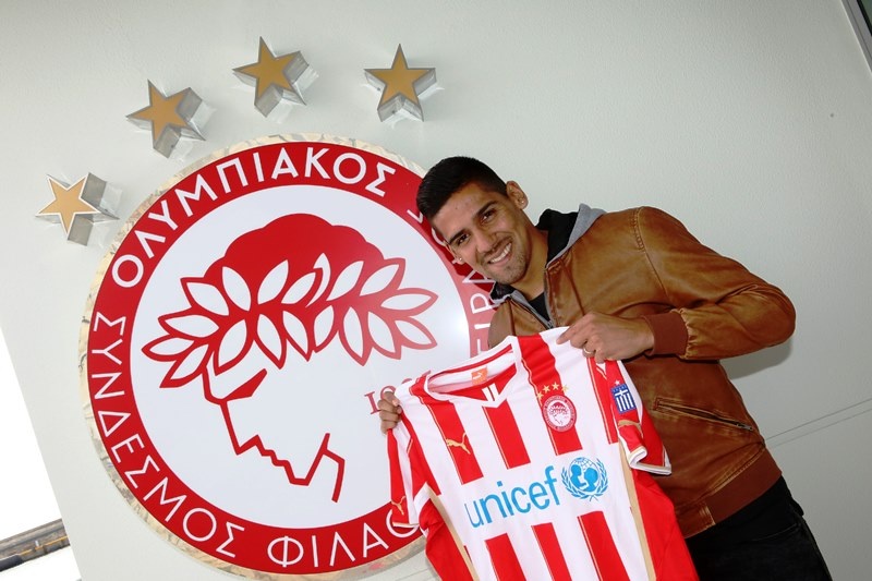 Χάρα: «Θα τα δώσω όλα για τον Ολυμπιακό» (photos)