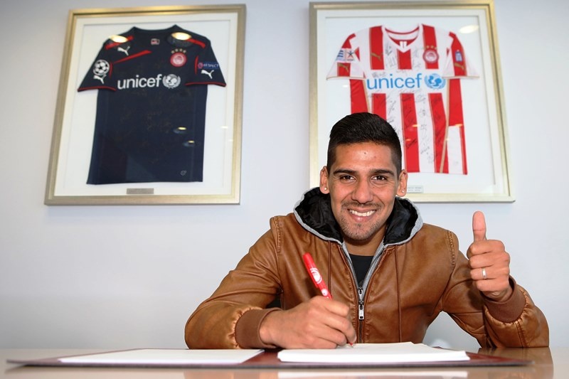 Χάρα: «Θα τα δώσω όλα για τον Ολυμπιακό» (photos)