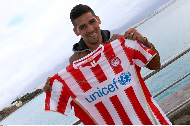 Χάρα: «Θα τα δώσω όλα για τον Ολυμπιακό» (photos)