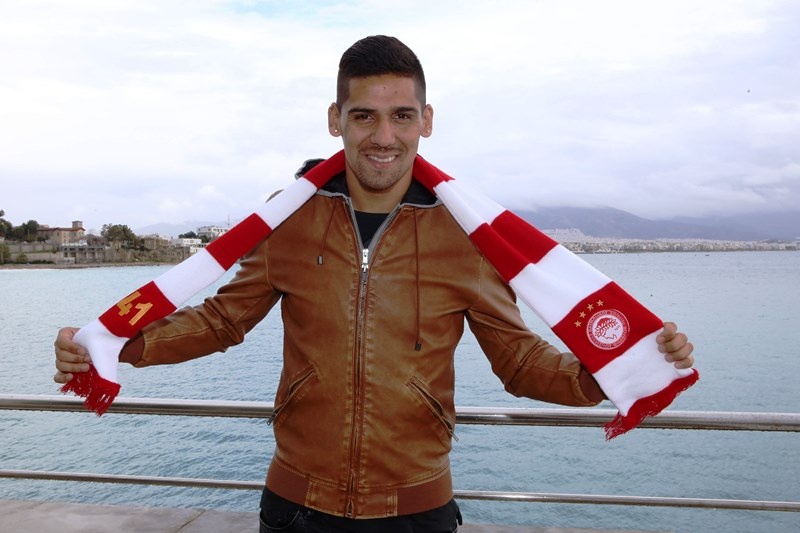 Χάρα: «Θα τα δώσω όλα για τον Ολυμπιακό» (photos)