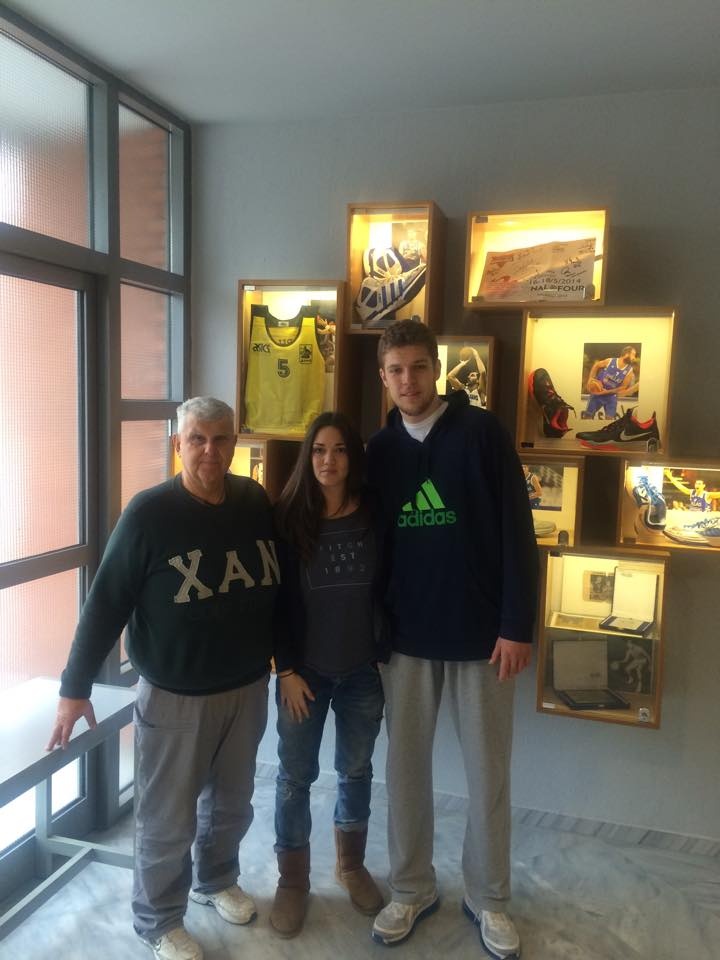 Βεζένκοφ: «Να μην τα παρατάτε με την πρώτη ευκαιρία» (photos)